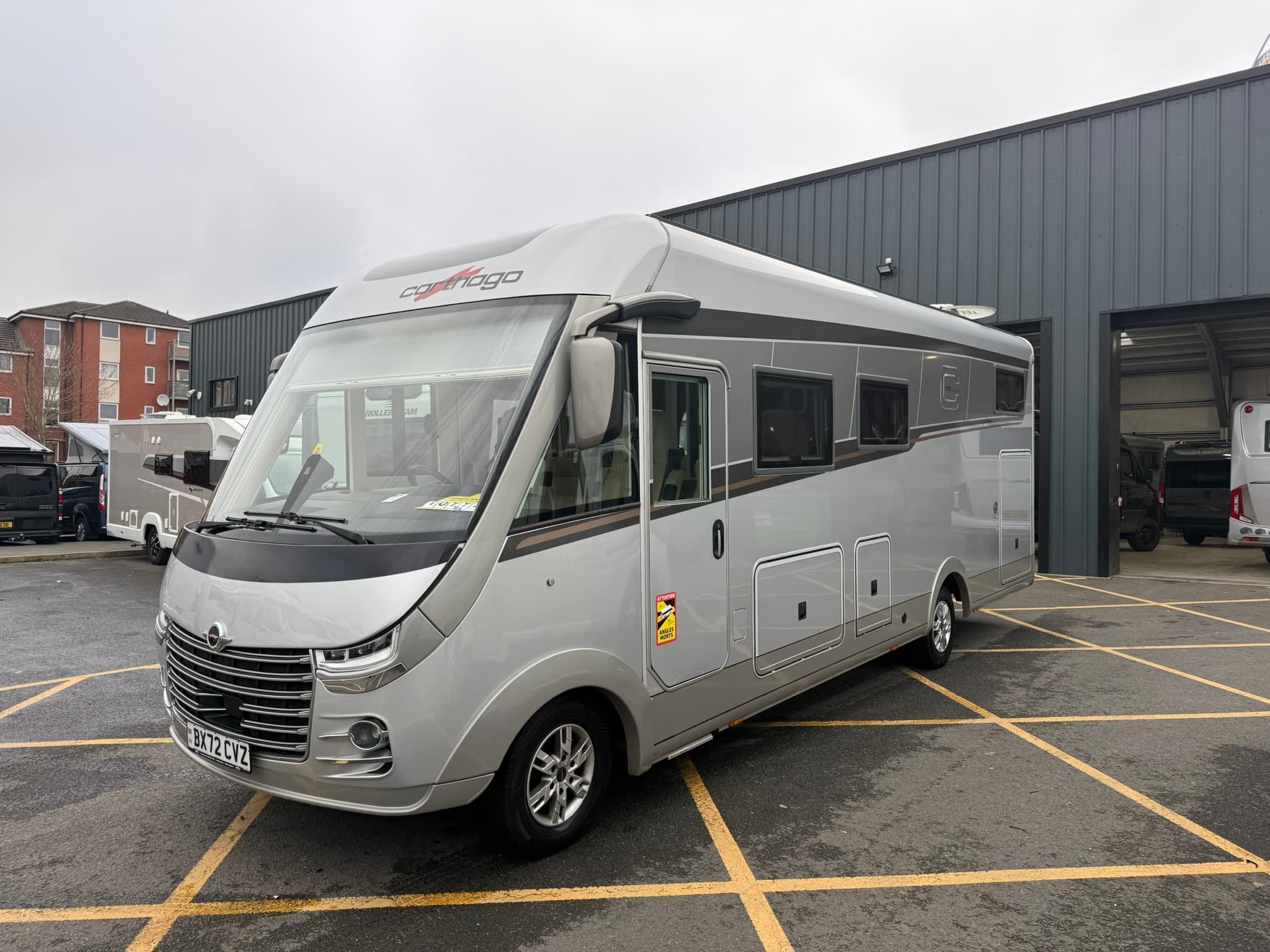 Used Carthago Chic S-Plus 61 XL LE — Carthago Chic S-Plus 61 XL LE
