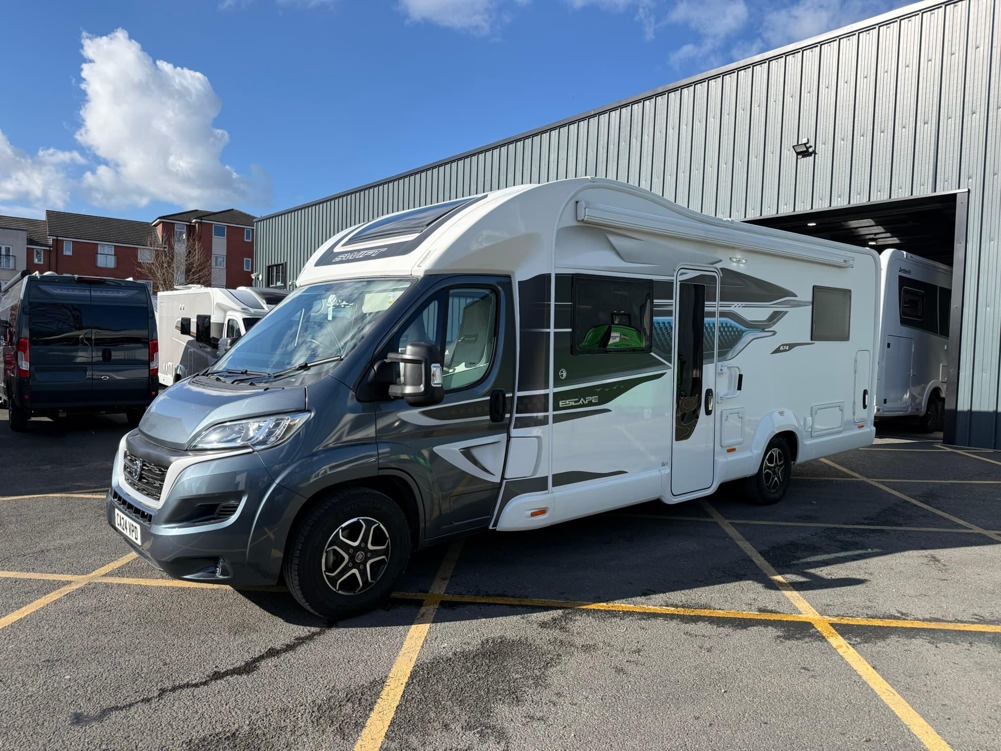 Used Swift Escape 674 — Swift Escape 674