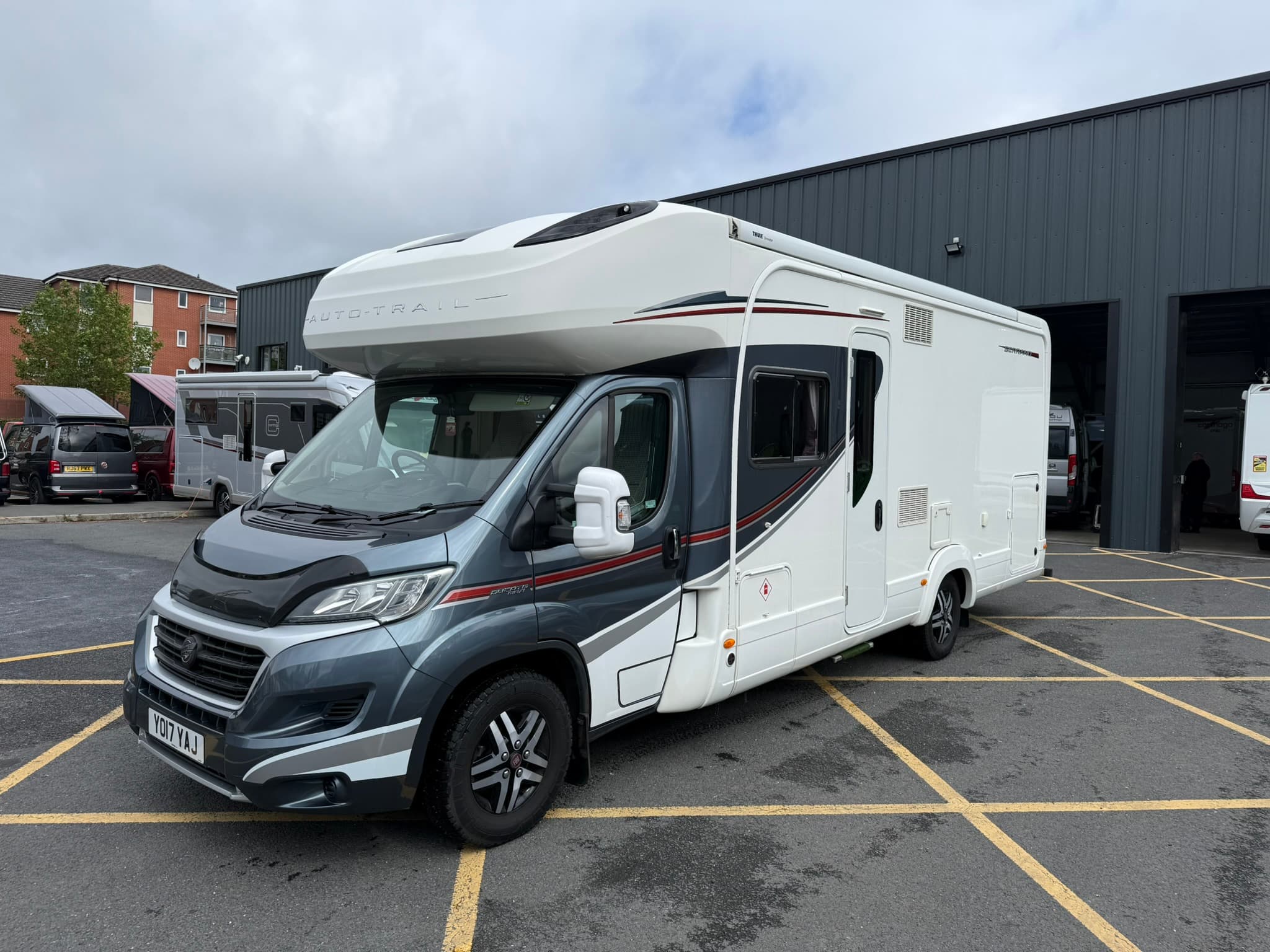 Used Auto-Trail Frontier Serrano — Auto-Trail Frontier Serrano