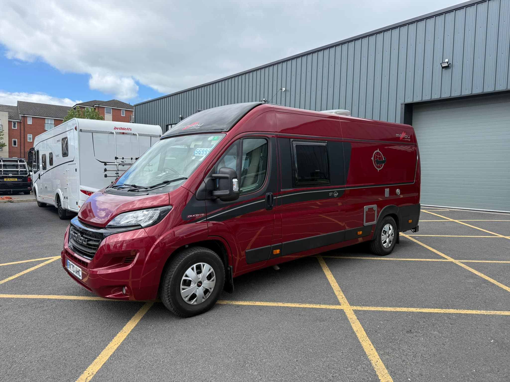 Used Malibu Van 640 LE GT Skyview — Malibu Van 640 LE GT Skyview