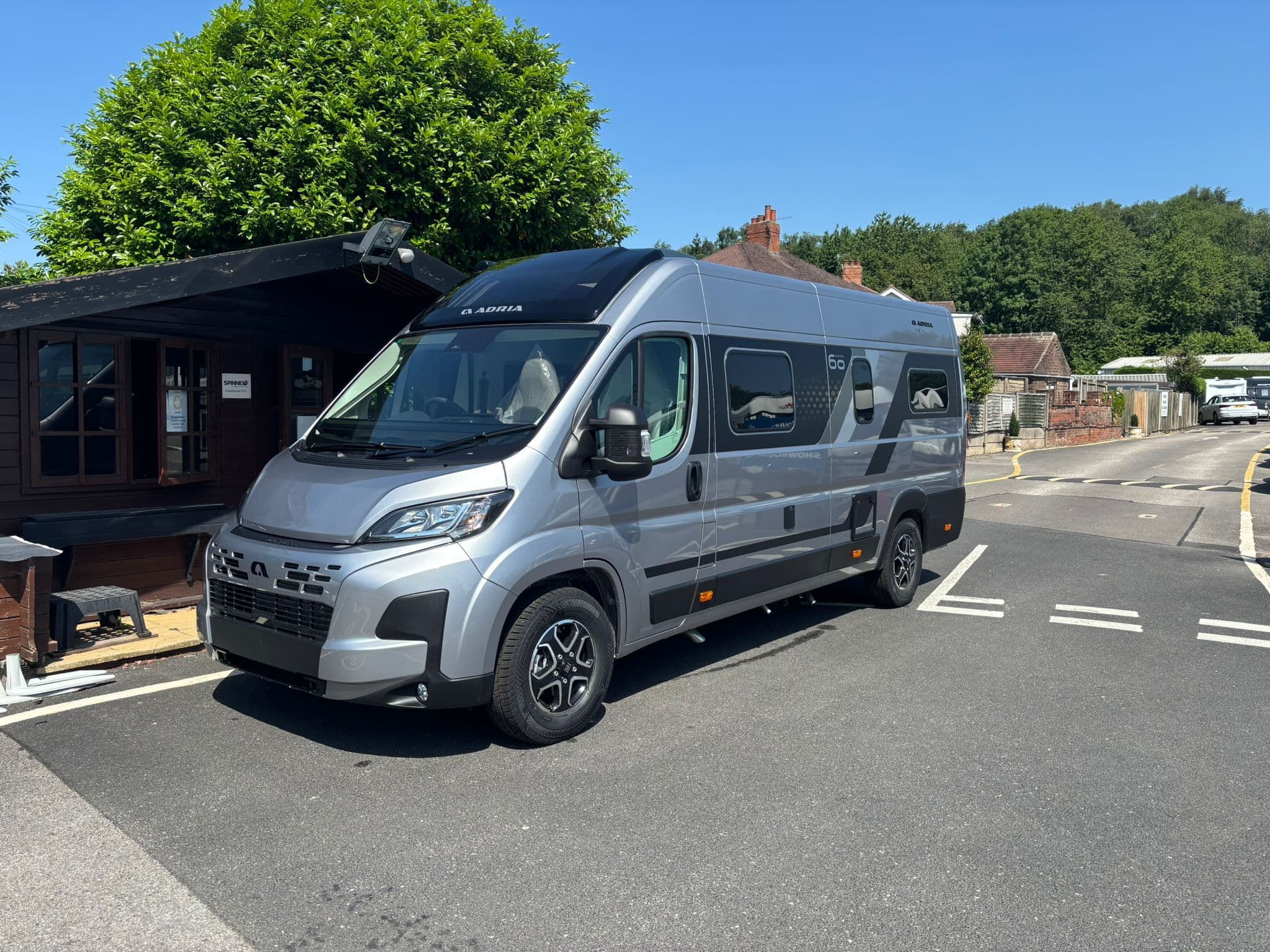 Adria Twin 60 Year 640 SGX — Adria Twin 60 Year 640 SGX