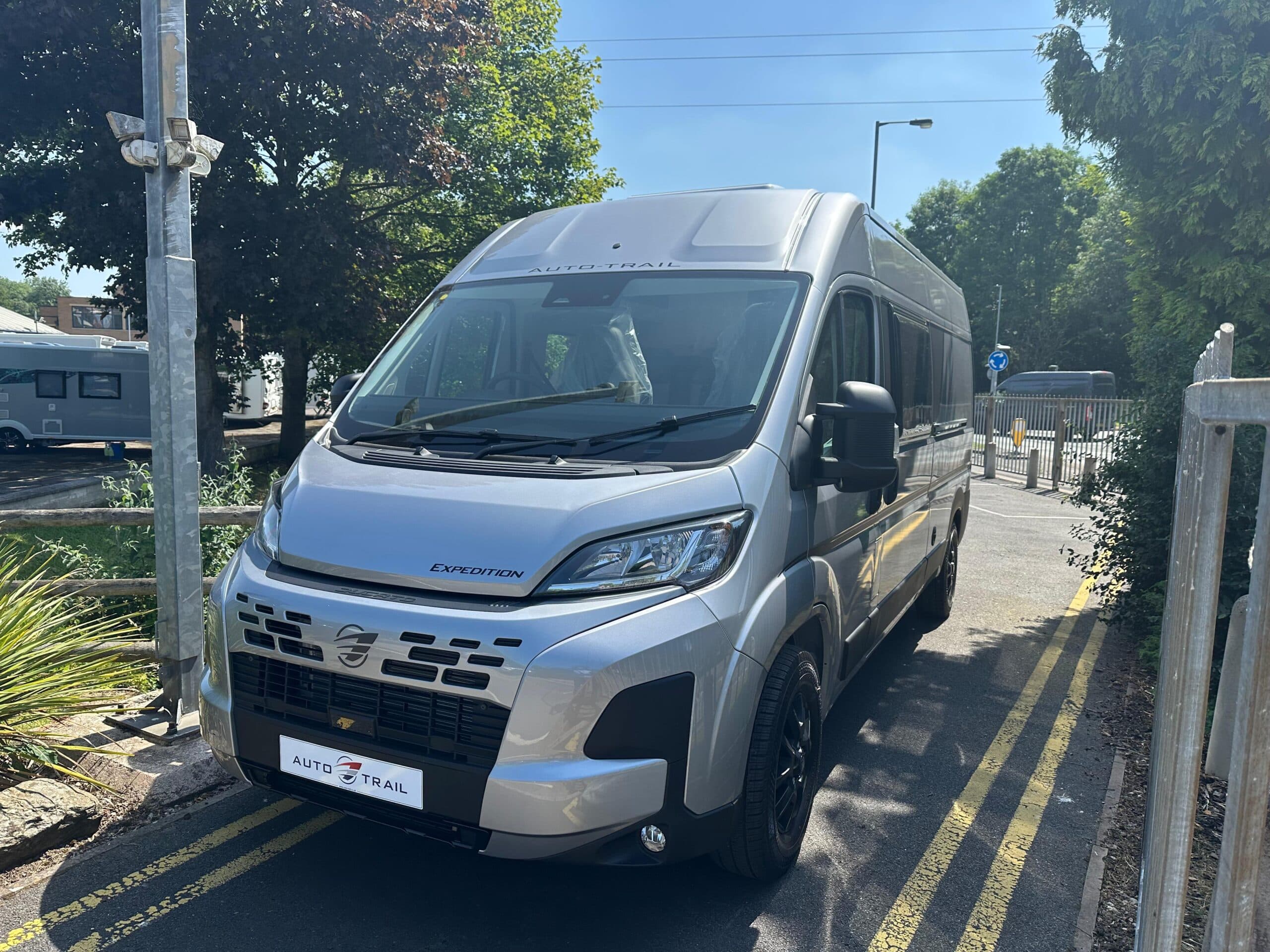 Auto-Trail Expedition 67 Flex — Auto-Trail Expedition 67 Flex