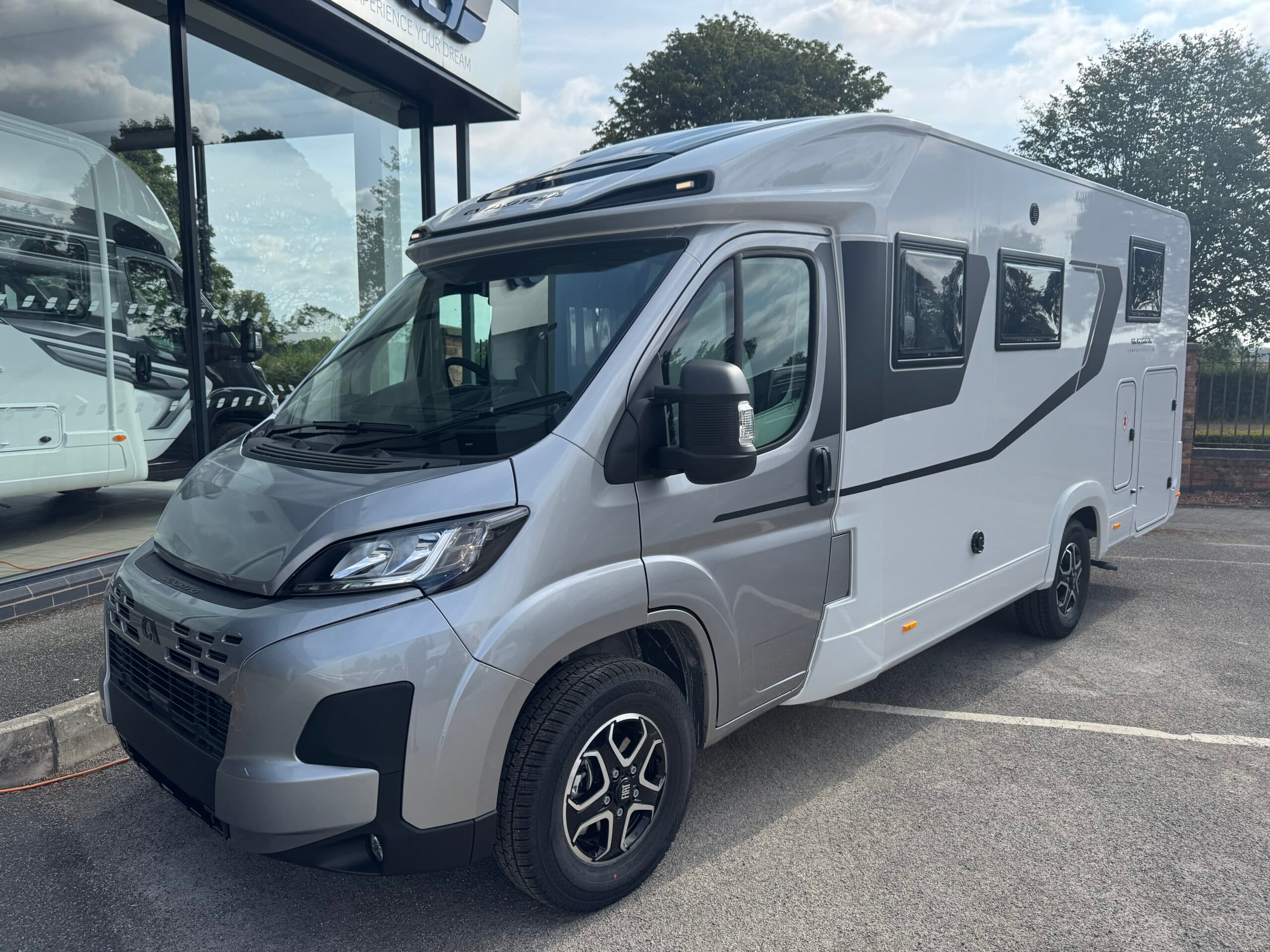 Adria Compact Select DL — Adria Compact Select DL