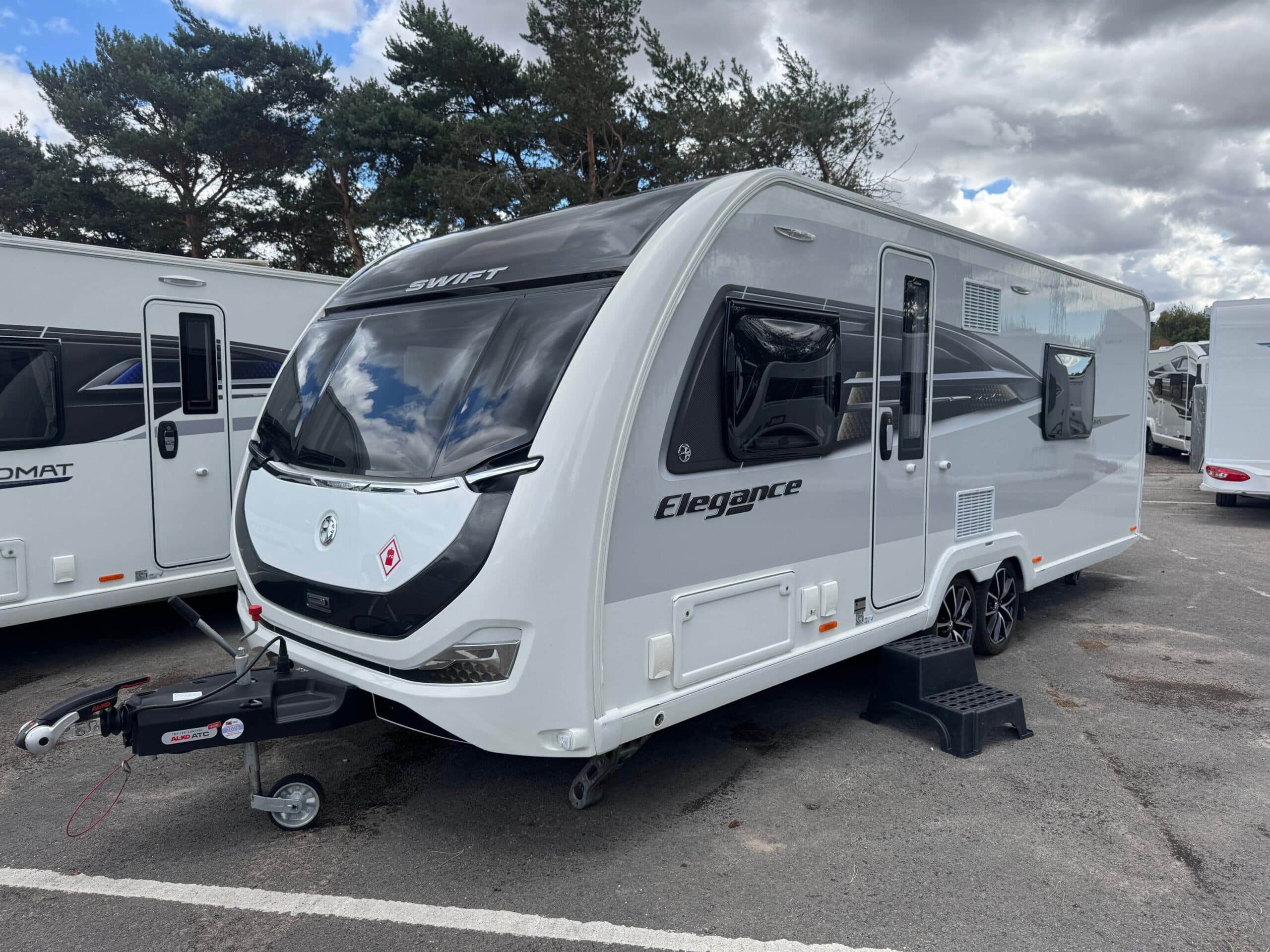 Swift Elegance Grande 845 — Swift Elegance Grande 845