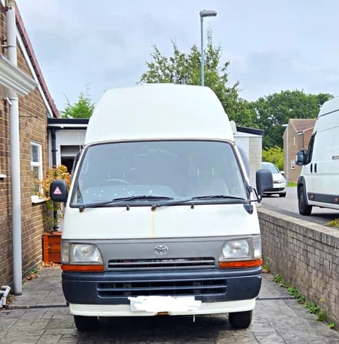 Toyota Hiace Campervan (1997/2011) — Toyota Hiace