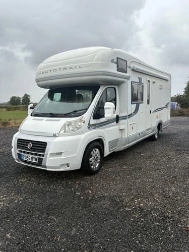 Autotrail Mohican 4 Birth Low Miles Motorhome Campervan — Auto Trail Mohican